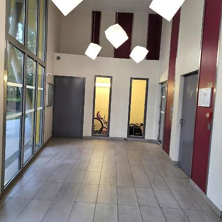 III Appart 2 Pieces, Neuf 200 M De Gare Parking Netflix Evry Courcouronnes Exteriér fotografie